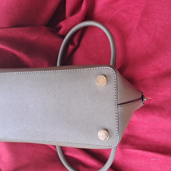 Michael Kors Olive Green Leather Shoulder/ Crossbody Bag Excellent Used Cond. - Picture 5 of 15